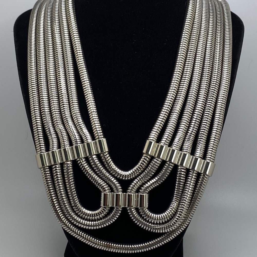 BCBGMAXAZRIA
Silver Statement Futura Snake Chain Jewelry Necklace Coil Strands